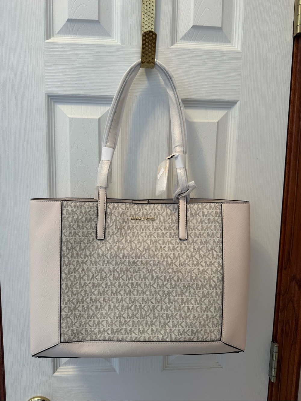 Michael Kors Vanille/Creme MK Logo Panel Tote